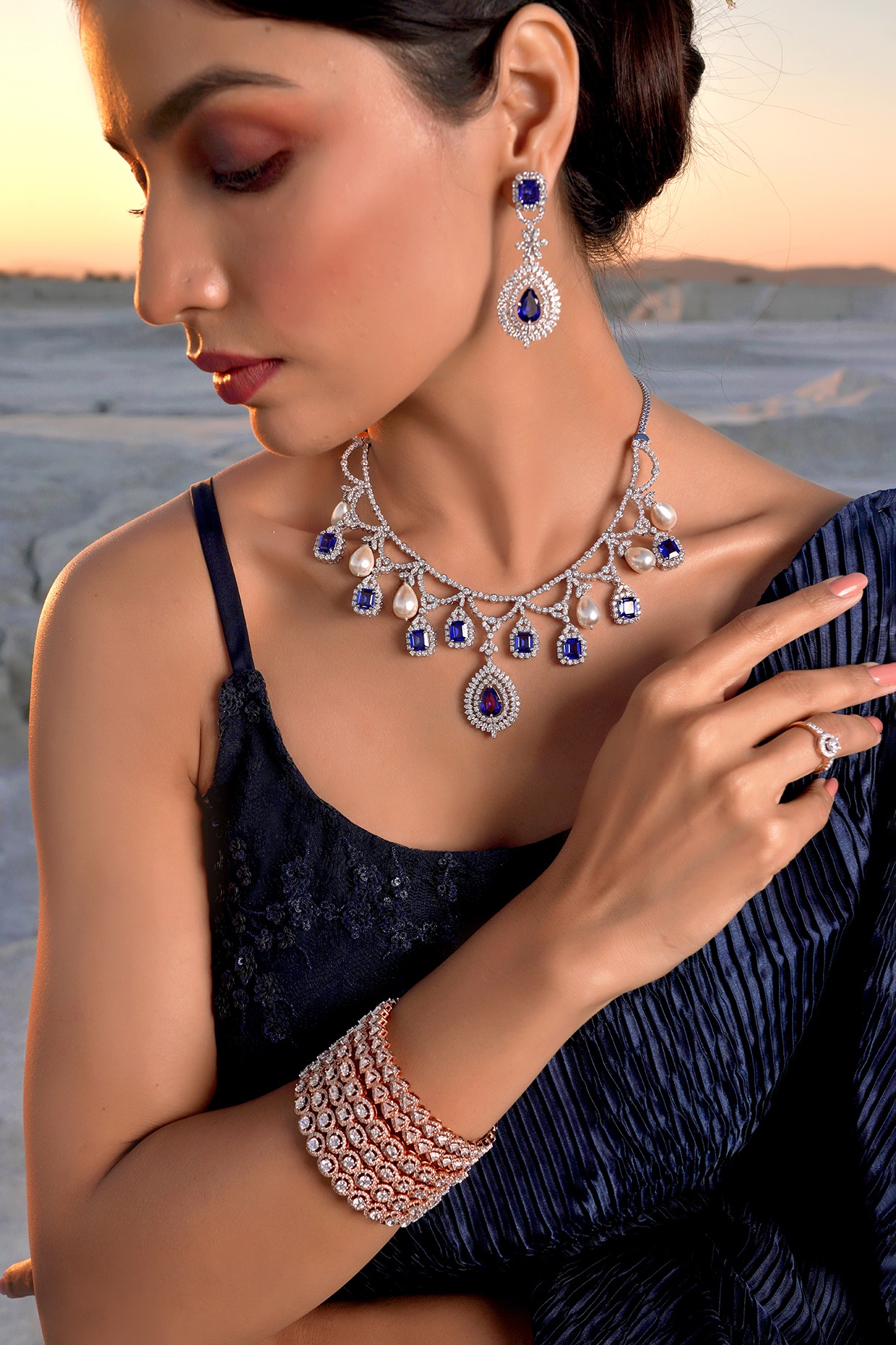Elegant Blue Diamond Silver Plated Necklace Set